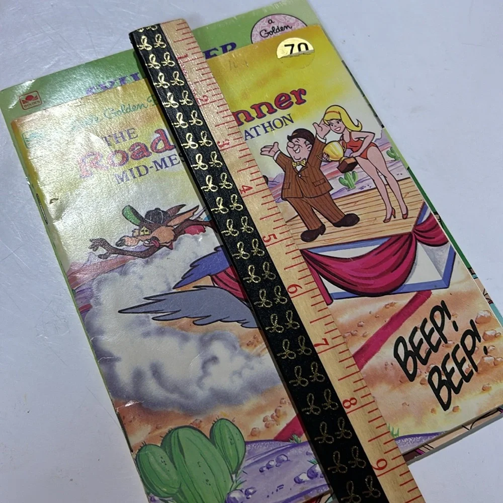 The Road Runner Mid-Mesa Marathon Looney Tunes Sylvester and Tweety What
